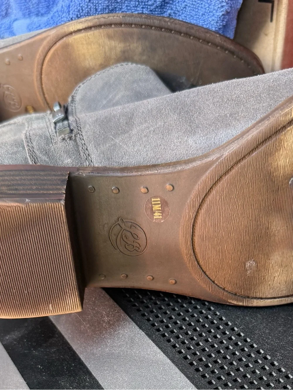 Lucky Brand chic lucky